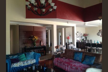 Casa de condomínio à venda com 450m², 4 quartos e 5 vagas