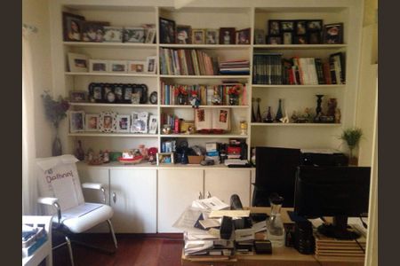 Casa de condomínio à venda com 450m², 4 quartos e 5 vagas