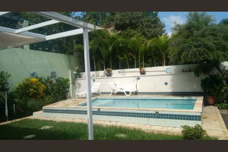 Casa de condomínio à venda com 450m², 4 quartos e 5 vagas