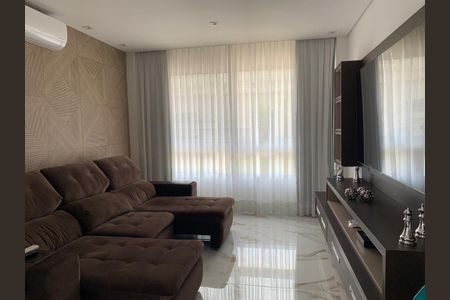 Casa de condomínio à venda com 700m², 4 quartos e 4 vagas