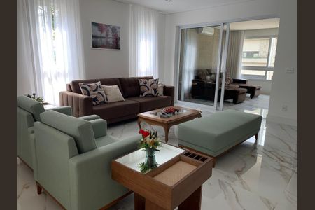 Casa de condomínio à venda com 700m², 4 quartos e 4 vagas