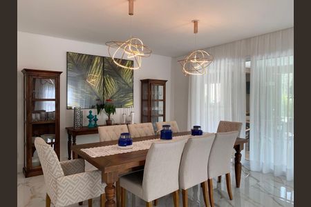 Casa de condomínio à venda com 700m², 4 quartos e 4 vagas