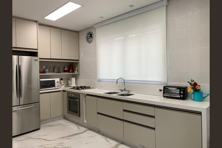 Casa de condomínio à venda com 700m², 4 quartos e 4 vagas