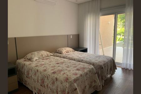 Casa de condomínio à venda com 700m², 4 quartos e 4 vagas