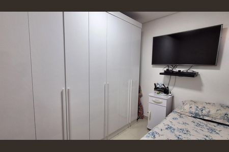 Apartamento à venda com 77m², 3 quartos e 2 vagasQuarto 2