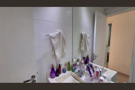 Apartamento à venda com 77m², 3 quartos e 2 vagasBanheiro Social 