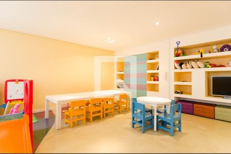 Apartamento à venda com 77m², 3 quartos e 2 vagasÁrea Comum 