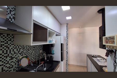 Apartamento à venda com 77m², 3 quartos e 2 vagasCozinha 