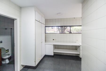 Casa de condomínio à venda com 780m², 2 quartos e 9 vagas Casa de condomínio à venda com 780m², 2 quartos e 9 vagasÁrea de Serviço
