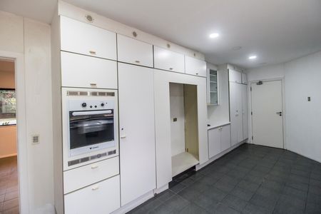 Casa de condomínio à venda com 780m², 2 quartos e 9 vagas Casa de condomínio à venda com 780m², 2 quartos e 9 vagasCozinha