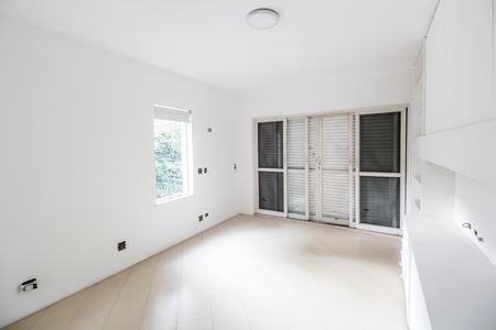 Casa de condomínio à venda com 780m², 2 quartos e 9 vagas Casa de condomínio à venda com 780m², 2 quartos e 9 vagasSuíte 4