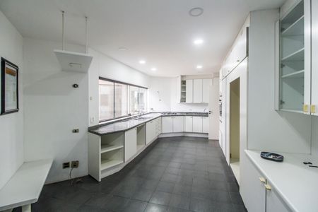 Casa de condomínio à venda com 780m², 2 quartos e 9 vagas Casa de condomínio à venda com 780m², 2 quartos e 9 vagasCozinha