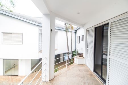 Casa de condomínio à venda com 780m², 2 quartos e 9 vagas Casa de condomínio à venda com 780m², 2 quartos e 9 vagasVaranda
