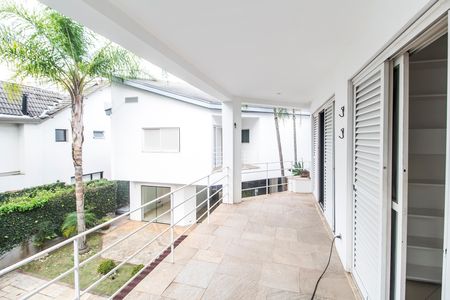 Casa de condomínio à venda com 780m², 2 quartos e 9 vagas Casa de condomínio à venda com 780m², 2 quartos e 9 vagasVaranda