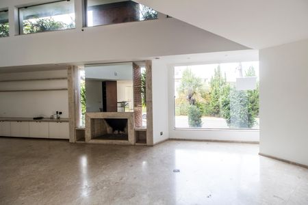 Casa de condomínio à venda com 780m², 2 quartos e 9 vagas Casa de condomínio à venda com 780m², 2 quartos e 9 vagasSala