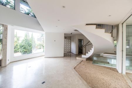 Casa de condomínio à venda com 780m², 2 quartos e 9 vagas Casa de condomínio à venda com 780m², 2 quartos e 9 vagasSala