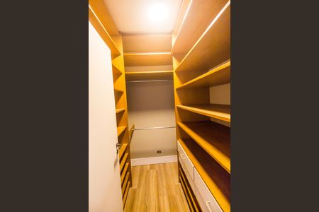 Casa de condomínio à venda com 780m², 2 quartos e 9 vagas Casa de condomínio à venda com 780m², 2 quartos e 9 vagasSuíte 2