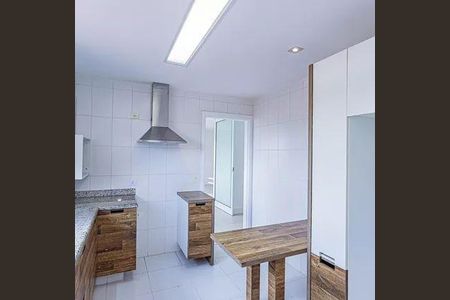 Apartamento à venda com 130m², 2 quartos e 4 vagas