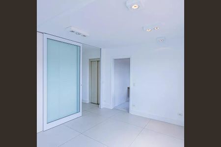 Apartamento à venda com 130m², 2 quartos e 4 vagas