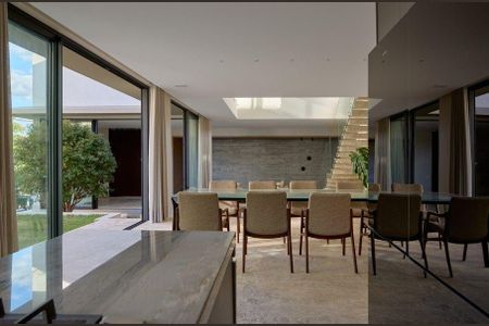 Casa à venda com 560m², 4 quartos e 4 vagas