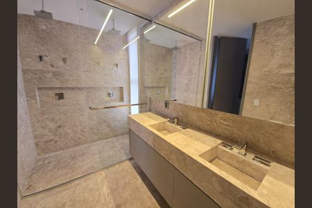 Casa à venda com 560m², 4 quartos e 4 vagas