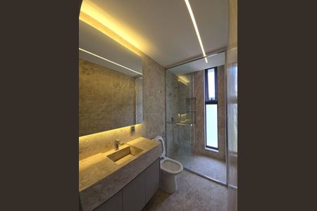 Casa à venda com 560m², 4 quartos e 4 vagas