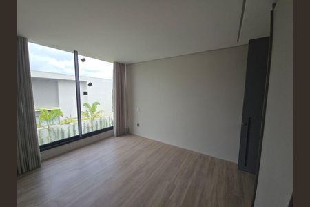 Casa à venda com 560m², 4 quartos e 4 vagas