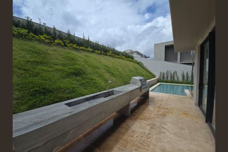 Casa à venda com 560m², 4 quartos e 4 vagas