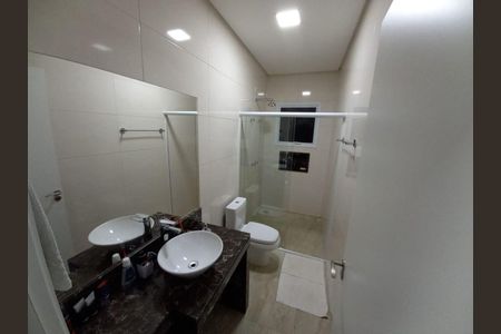 Casa à venda com 300m², 3 quartos e 9 vagas