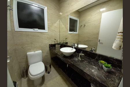 Casa à venda com 3 quartos, 300m² em Jardim Deghi, Barueri