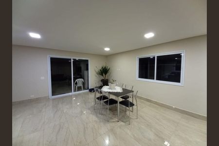 Casa à venda com 300m², 3 quartos e 9 vagas