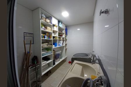 Casa à venda com 300m², 3 quartos e 9 vagas