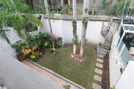 Casa de condomínio à venda com 177m², 4 quartos e 3 vagas