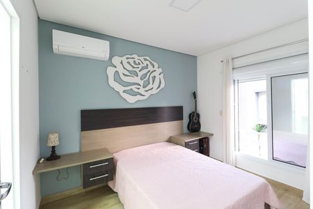 Casa de condomínio à venda com 177m², 4 quartos e 3 vagas