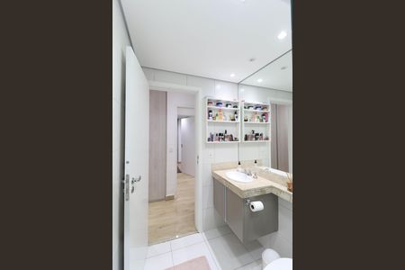 Casa de condomínio à venda com 177m², 4 quartos e 3 vagas