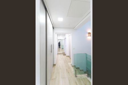 Casa de condomínio à venda com 177m², 4 quartos e 3 vagas
