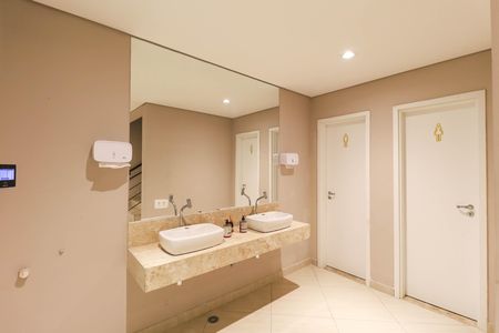 Casa de condomínio à venda com 177m², 4 quartos e 3 vagas