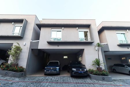 Casa de condomínio à venda com 177m², 4 quartos e 3 vagas