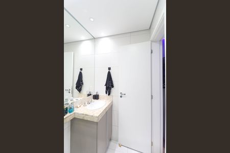 Casa de condomínio à venda com 177m², 4 quartos e 3 vagas