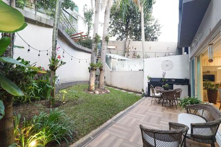 Casa de condomínio à venda com 177m², 4 quartos e 3 vagas