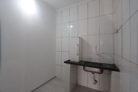 Cozinha de casa para alugar com 1 quarto, 25m² em Jardim Panorama (zona Leste), São Paulo