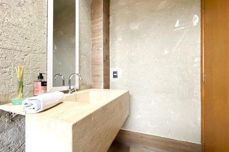 Casa para alugar com 400m², 4 quartos e 2 vagas Casa para alugar com 400m², 4 quartos e 2 vagasBanheiro