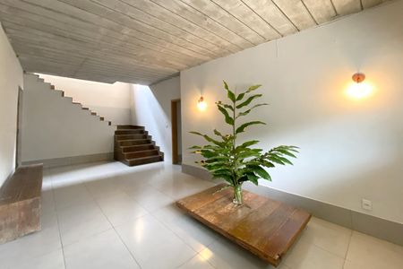 Casa para alugar com 400m², 4 quartos e 2 vagas Casa para alugar com 400m², 4 quartos e 2 vagasSala