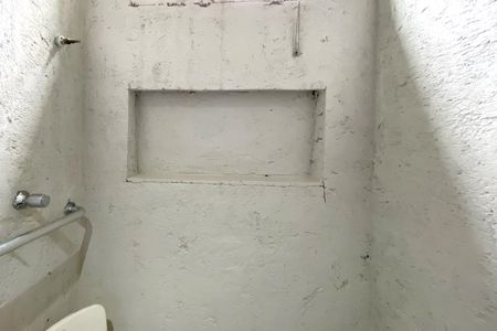 Casa para alugar com 400m², 4 quartos e 2 vagas Casa para alugar com 400m², 4 quartos e 2 vagasBanheiro da Suíte 1