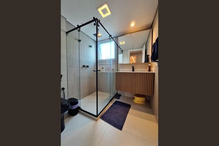 Apartamento à venda com 182m², 4 quartos e 2 vagas Apartamento à venda com 182m², 4 quartos e 2 vagasBanheiro da Suíte 2