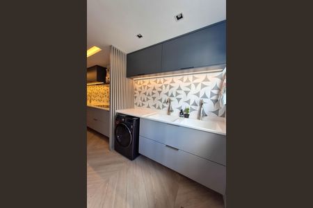 Apartamento à venda com 182m², 4 quartos e 2 vagas Apartamento à venda com 182m², 4 quartos e 2 vagasÁrea de Serviço
