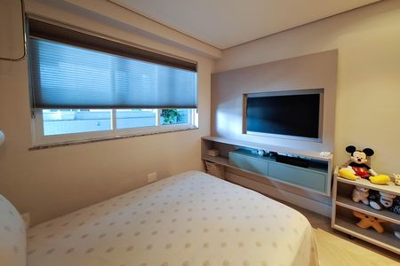 Apartamento à venda com 182m², 4 quartos e 2 vagas Apartamento à venda com 182m², 4 quartos e 2 vagasSuíte 1