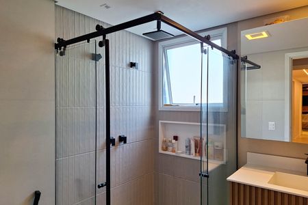 Apartamento à venda com 182m², 4 quartos e 2 vagas Apartamento à venda com 182m², 4 quartos e 2 vagasBanheiro da Suíte 2