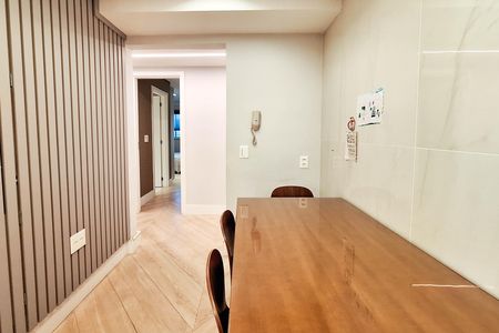 Apartamento à venda com 182m², 4 quartos e 2 vagas Apartamento à venda com 182m², 4 quartos e 2 vagasCozinha