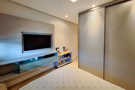 Apartamento à venda com 182m², 4 quartos e 2 vagas Apartamento à venda com 182m², 4 quartos e 2 vagasSuíte 1
